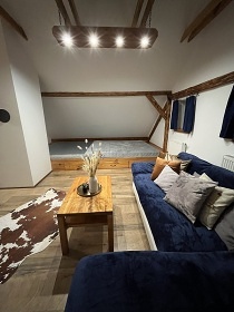 Wellness chalupa s baz�nem - hrad Per�tejn