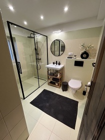 Wellness chalupa s baz�nem - hrad Per�tejn