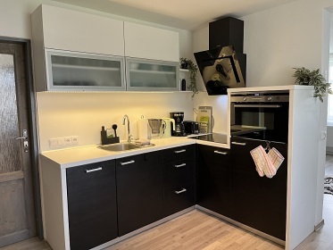 Wellness chalupa s baz�nem - hrad Per�tejn