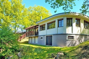 Nov� objekt: Chata s baz�nem a saunou - Kru�n� hory 4C-128