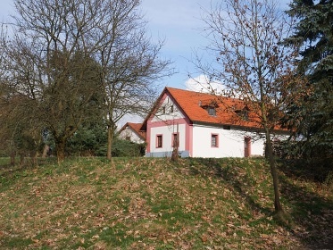 Jiho�esk� chalupa s baz�nem - T�borsko