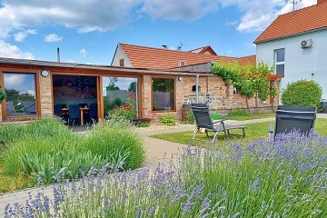 Penzion P�lava s baz�nem - cyklostezka Nov� Ml�ny