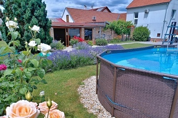 Penzion P�lava s baz�nem - cyklostezka Nov� Ml�ny