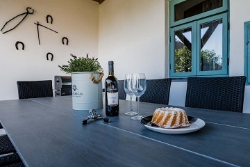 Rodinn� chalupa - z�mek �erven� Lhota - T�borsko