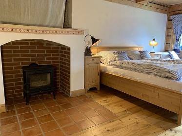 Roubenka s kachlovými kamny - Křižánky - Vysočina