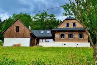 Roubenka s kachlovými kamny - Křižánky - Vysočina