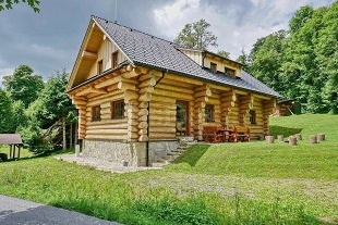 Nov� objekt: Srub u Doln� Moravy - polosamota Kr�lick� Sn�n�k 2M-265