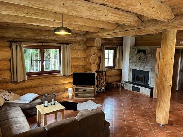 Srub u Doln� Moravy - polosamota Kr�lick� Sn�n�k