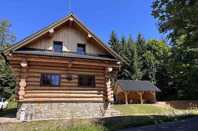 Srub u Dolní Moravy - polosamota Králický Sněžník