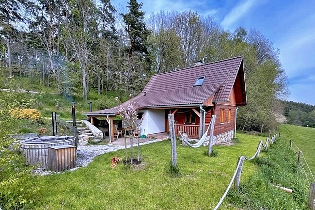 Chata na samot� - kon� a koupac� sud - Strakonicko