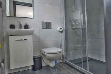 Glamping Jizersk hory - Tiny house ern Studnice