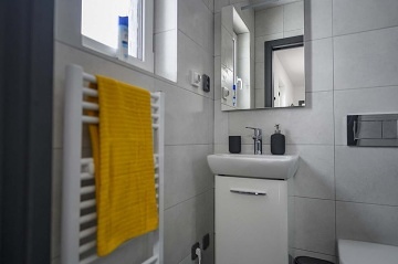 Tiny House Jizersk hory - glamp ern Studnice