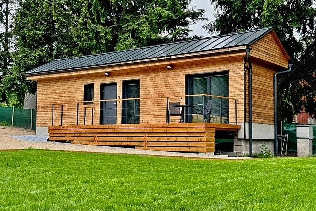 Tiny House Jizersk hory - glamp ern Studnice