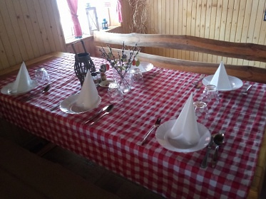 Chata Cerová vrchovina - Pohanský hrad - Slovensko