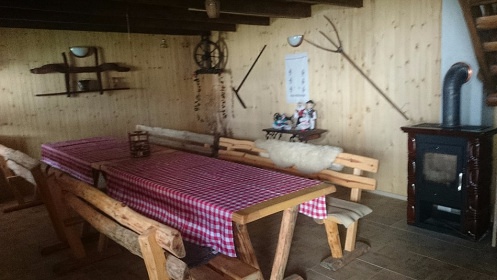 Chata Cerová vrchovina - Pohanský hrad - Slovensko