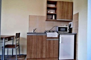 Chata s apartm�ny - term�ln� koupali�t� Vada�