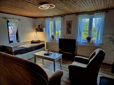 Chata u hradu Trosky - esk rj - Troskovice