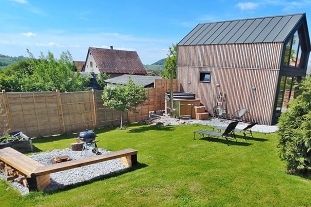 Nov� objekt: Chata a koupac� sud - rozhledna B�l� hora - Beskydy 3M-230