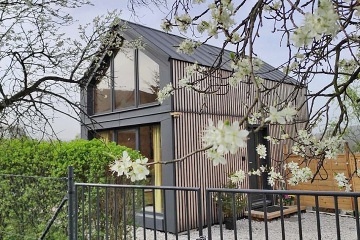 Chata a koupac� sud - rozhledna B�l� hora - Beskydy