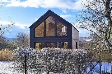 Chata a koupac� sud - rozhledna B�l� hora - Beskydy