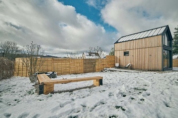 Chata a koupac� sud - rozhledna B�l� hora - Beskydy