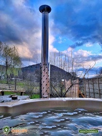 Chata a koupac� sud - rozhledna B�l� hora - Beskydy