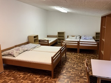 Chata tělocvična a hřiště - Horní Rokytnice