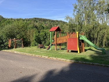 Chata tělocvična a hřiště - Horní Rokytnice