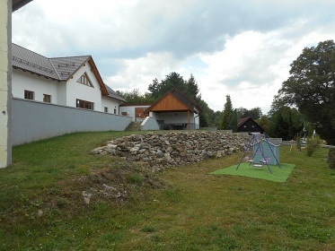 Chalupa s bazénem - Šumava - hrad Kašperk