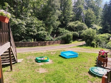 Chata CHKO Jizerské hory - terasa a dětský bazének