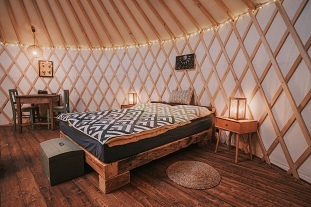Glamp biotop a sauna - Jurta u rybnka Chobot
