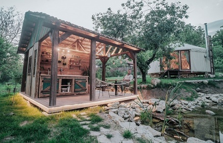 Glamp Jurta - biotop a sauna - Toulovcovy Ma�tale
