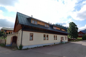 Chalupa koupací sud a sauna - cyklostezka Bečva