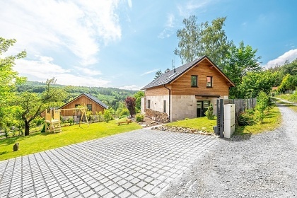 Luxusní chata s vířivkou - řeka Sázava - Samechov