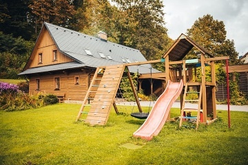 Roubenka bazén a dětské hřiště - Kouty nad Desnou