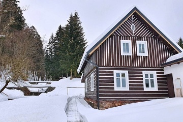 Roubenka u potoka - Krkono�e - �ern� hora