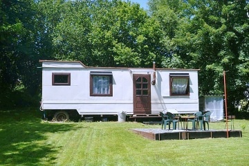 Chata u �eky Lu�nice - hrad Choustn�k - Vesce