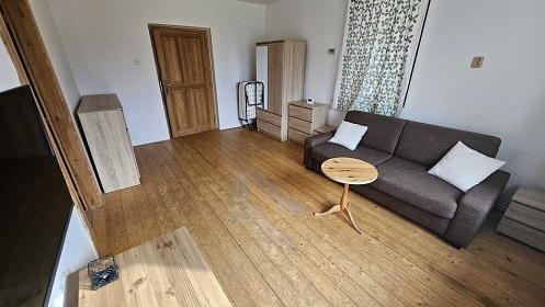 Chalupa s baz�nem - CHKO Brdy - Nepomuk