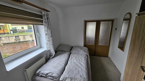 Chalupa s baz�nem - CHKO Brdy - Nepomuk