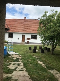 Chalupa s baz�nem - Krup� - CHKO K�ivokl�tsko
