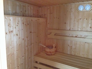 Chata a koupac� jez�rko - Lu�nice - T�ebo�sko