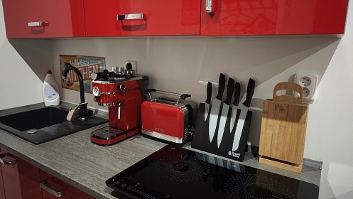 Glamping se saunou a baz�nem - Velk� T�nec