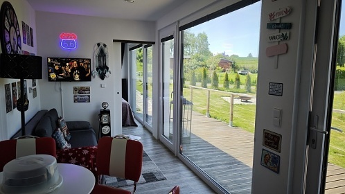 Glamping se saunou a baz�nem - Velk� T�nec