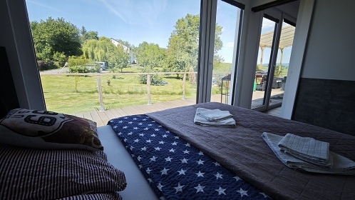 Glamping s wellness a baz�nem - Velk� T�nec