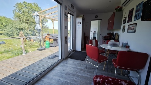 Glamping se saunou a baz�nem - Velk� T�nec