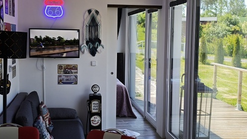 Glamping se saunou a baz�nem - Velk� T�nec