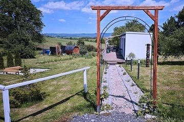 Glamping s wellness a baz�nem - Velk� T�nec