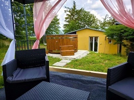 Nov� objekt: Chata s koupac�m sudem a saunou - Hradisko
