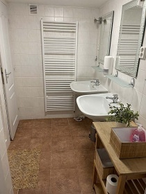 Chalupa bazén a sauna - CHKO České středohoří