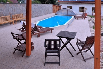 Jiho�esk� chalupa s baz�nem - Hrad Land�tejn